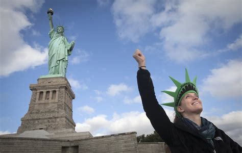 Unveiling the Bronze Charging Bull: A Masterpiece of Modern Sculpture and Cultural Icon