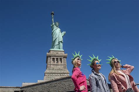 Unveiling the Bronze Charging Bull: A Masterpiece of Modern Sculpture and Cultural Icon